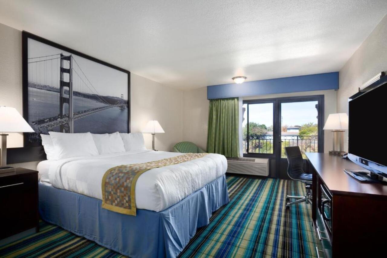 Super 8 By Wyndham Vallejo/Napa Valley Bagian luar foto