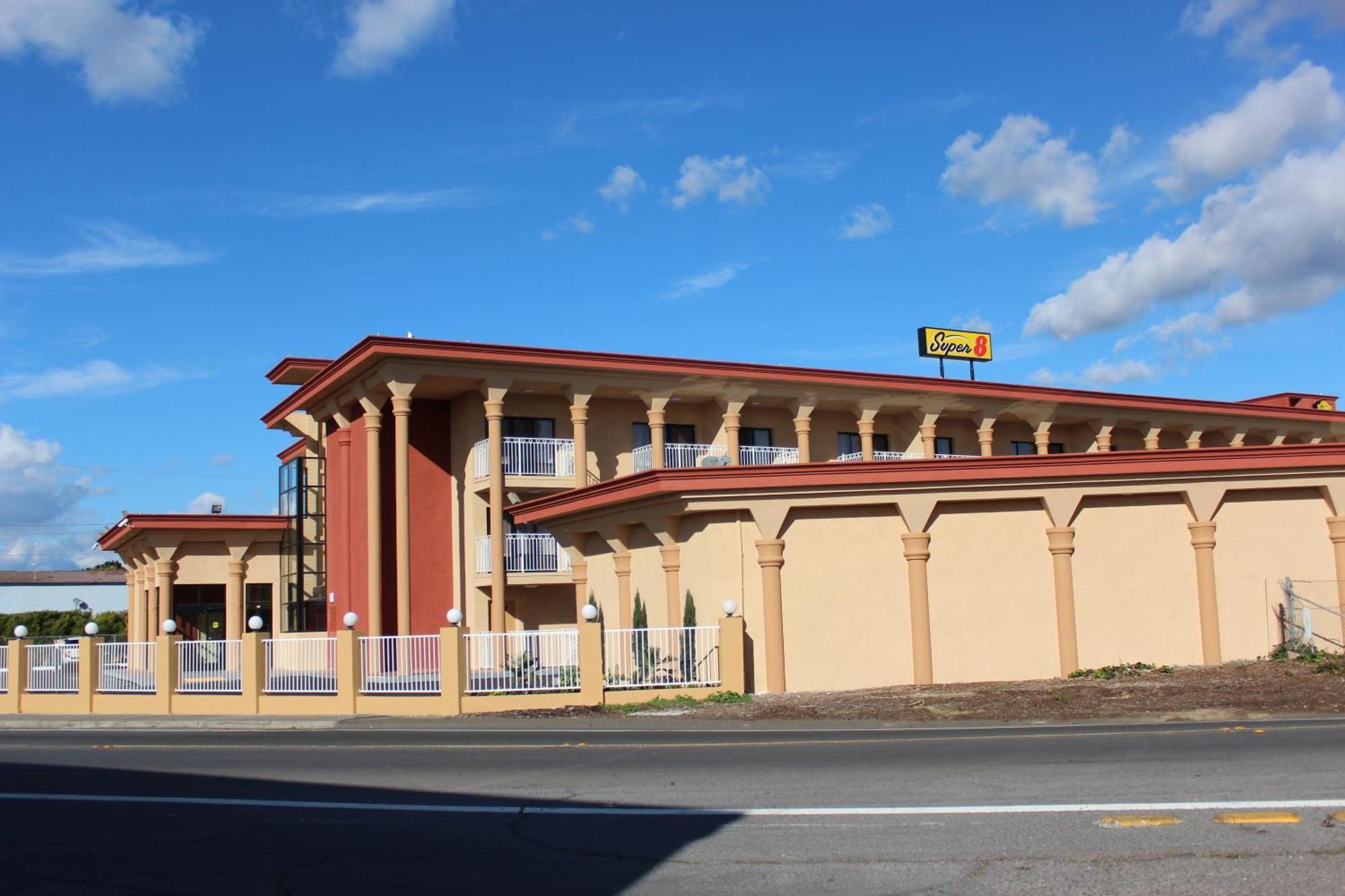 Super 8 By Wyndham Vallejo/Napa Valley Bagian luar foto